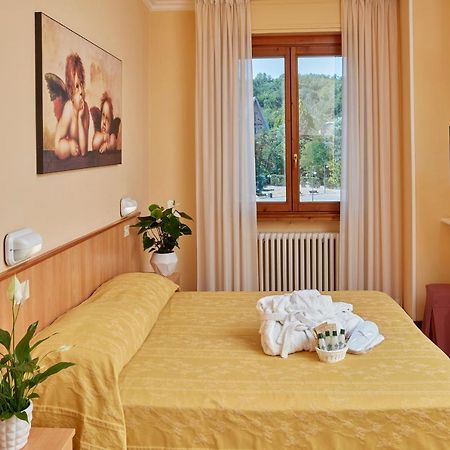 Hotel Plaza Tabiano Terme Zewnętrze zdjęcie